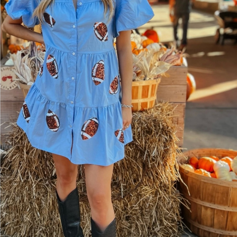 PEACH LOVE SEQUIN FOOTBALL PATCH BABYDOLL DRESS LIGHT BLUE